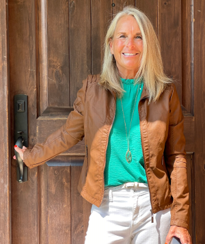 Linda DeLand